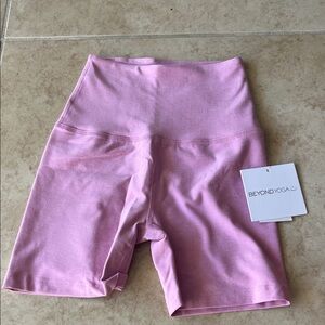 XXS Beyond Yoga Women's Pink Shorts